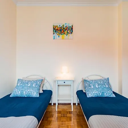 Casa Dos Azulejos Bed & Breakfast *