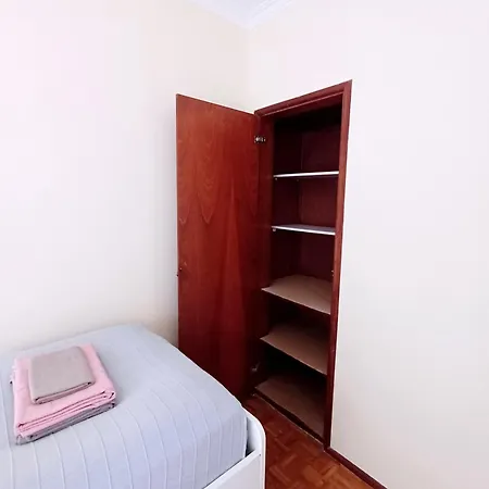Casa Dos Azulejos Bed & Breakfast *